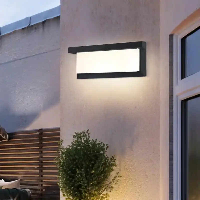 Populair AquaLuxe - Duurzame Waterdichte LED Buitenlamp