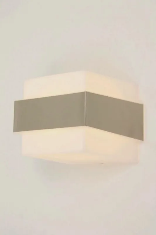 Stalen buitenlamp CUP met kunststof kap | Vierkant Shop Nu