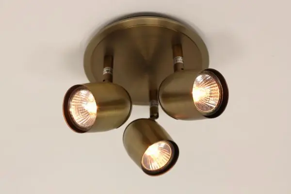 Merkproduct 3-lichts spot LUNNE | brons