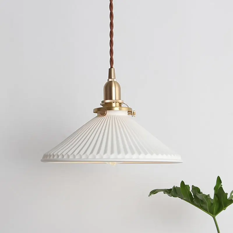 Koop Online Witte Keramische Hanglamp met Geribbelde Kap