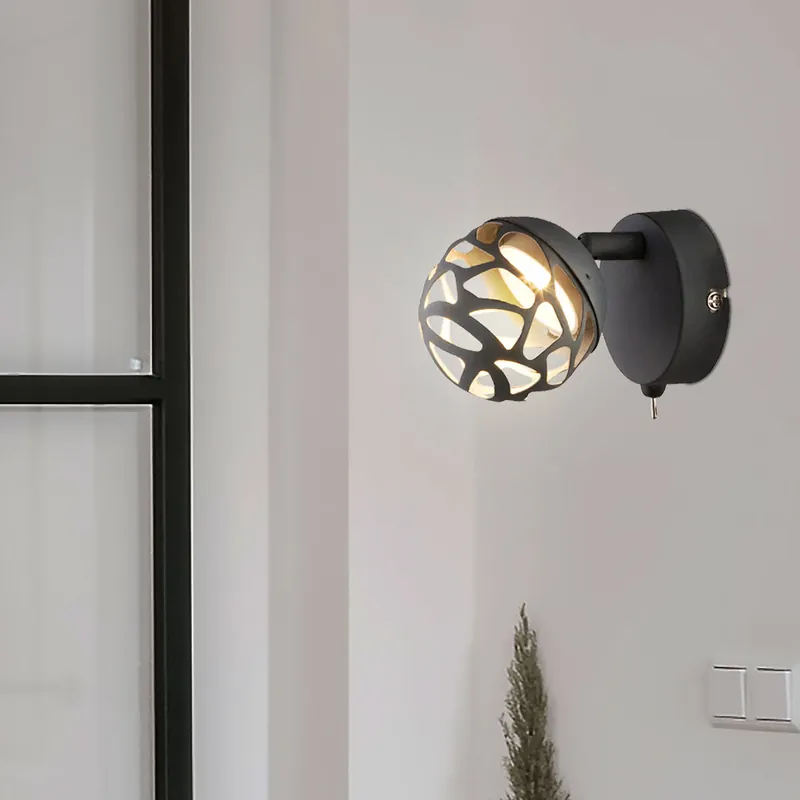 Direct Beschikbaar LED wandlamp, spot met decoratieve uitsparingen, grijs H 12 cm