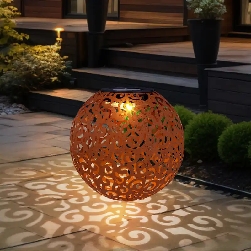 Hoge Kwaliteit LED solar steeklamp, decoratieve gestanste bol, 28,5 cm