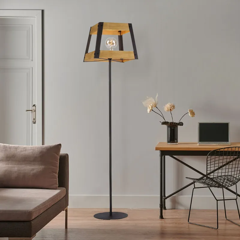Express Levering Staande lamp, zwart ijzer, natuurlijk hout, H 120 cm, KRAAT