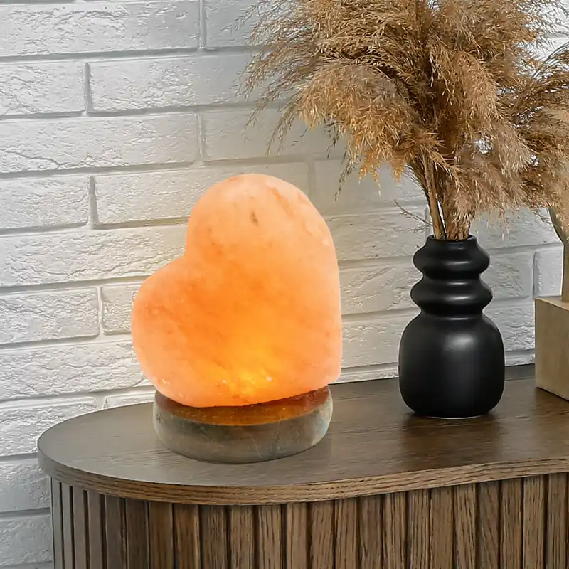 Tafellamp, hout, natuurlijke kleur, zoutkristal, hartvorm Koopje