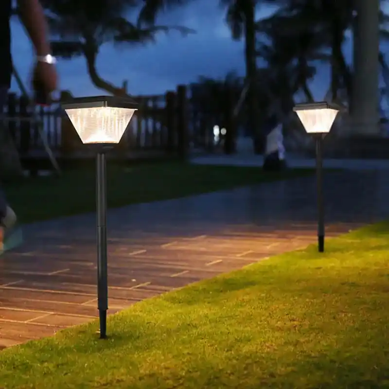 Alleen Vandaag SolarGlow - Waterdichte Zonne-LED Tuinlampen voor Paden en Buiten – Energiezuinig & Weerbestendig