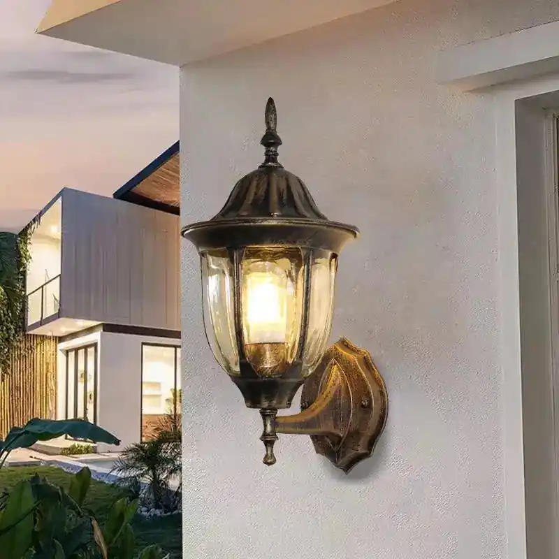 LumiRetro - Vintage Buiten Wandlamp – Tijdloze Retro Lantaarn voor Huis, Tuin en Terras Shop Nu