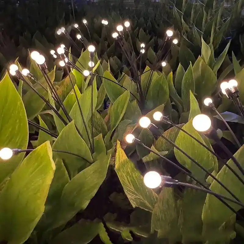 LumiFire - Solar Tuinlamp met Vuurvliegeffect – Driehoekige LED Buitenverlichting Direct Beschikbaar