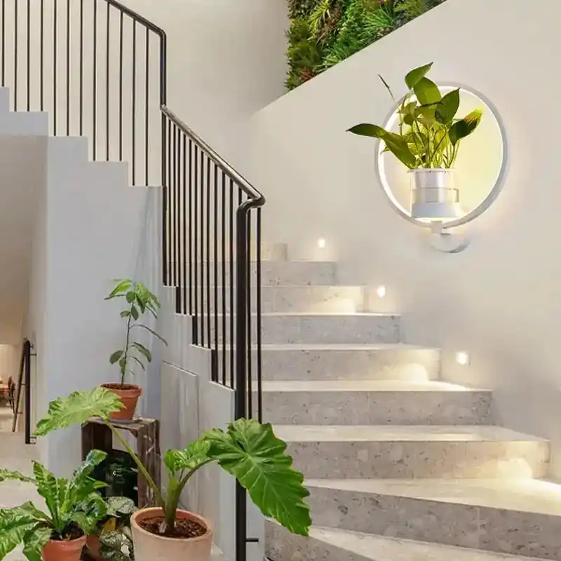 Laatste Kans LumiPlanta - LED Wandlamp met Plantenhouder – Stijlvolle Verlichting voor een Groene Sfeer