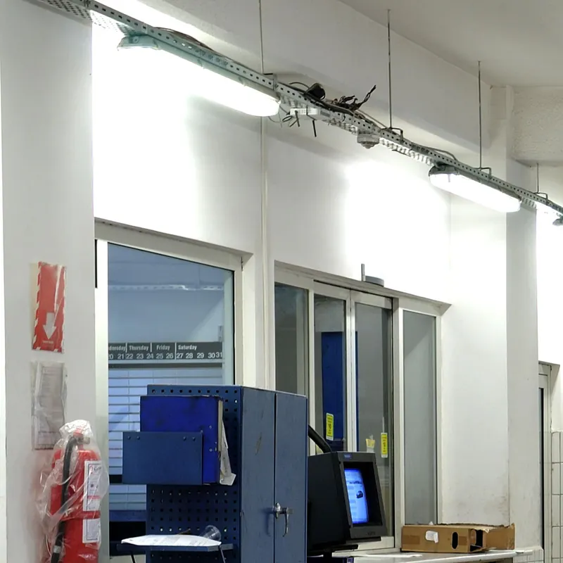 Set van 2 LED diffusorlampen, 4320 lumen, neutraal wit, L 120 cm Nieuw