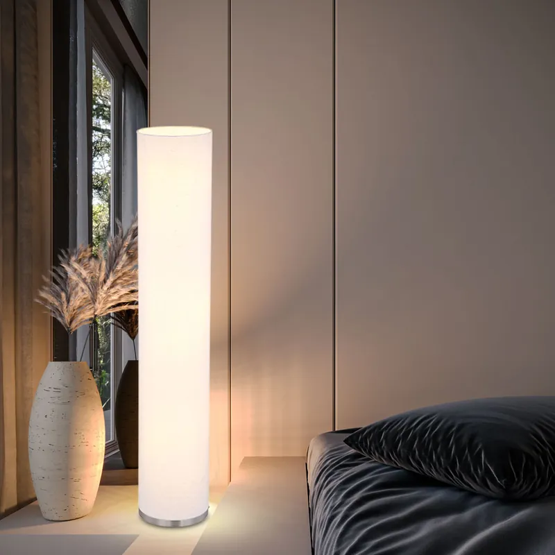 Laatste Versie Staande lamp, zandkleurig, kap van textiel, rond, H 110cm