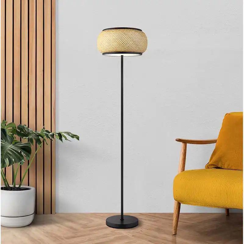 Betaalbaar LED vloerlamp, zwart, bamboe, CCT, geheugenfunctie, H 146 cm