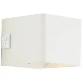 Brilliant Iseo Wandlamp Kunststof Wit 4W 300lm - 830 Warm Wit | IP44 - met USB Laatste Versie
